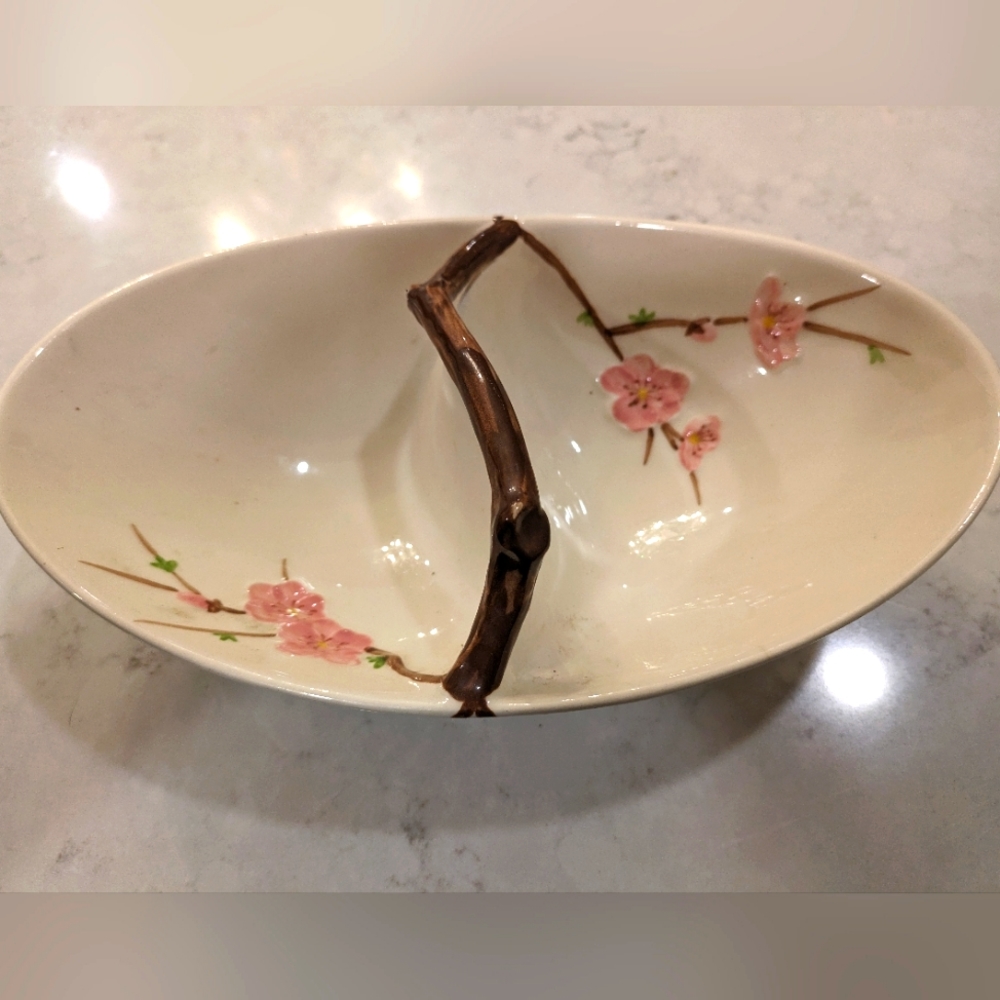 Set of 2 Vintage  candy  bowls and porcelain serving plates Unmarked